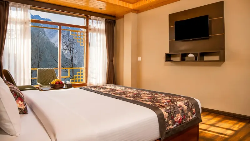 Premium Mountain View room at Valmere Bayul Shangri-La Resort