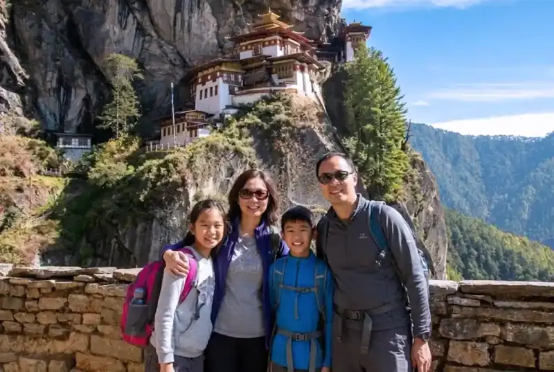 A family of four at the Tiger's Nest viewpoint